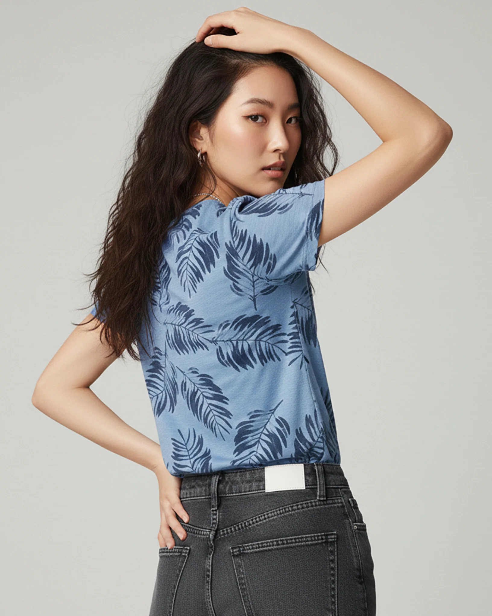 Leaf Print Crew Neck Short Sleeve All over Graphic Tee - Image 3