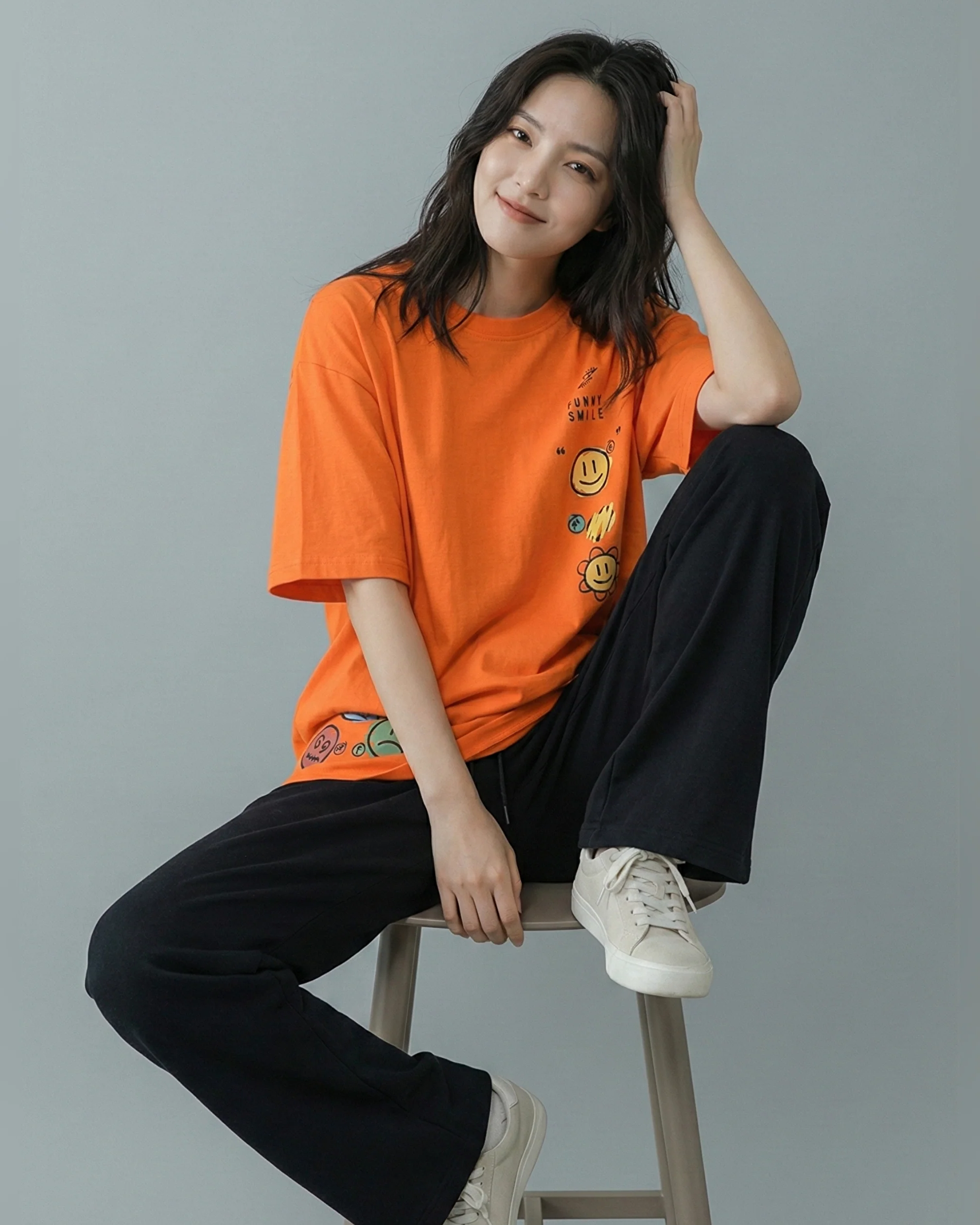 Smile Emoji Graphic Drop Shoulder Oversized Tee - Image 2